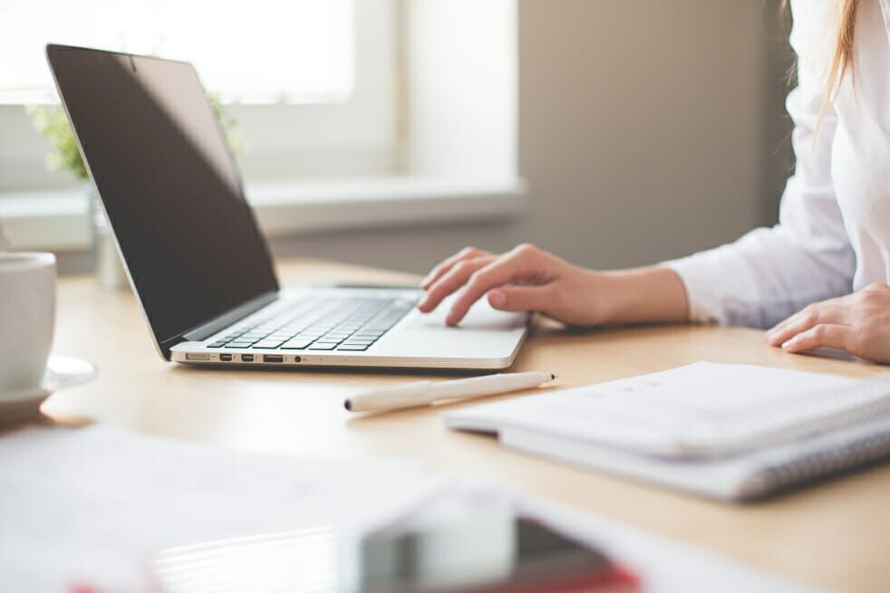 How to write a formal email to make your job application stand out?